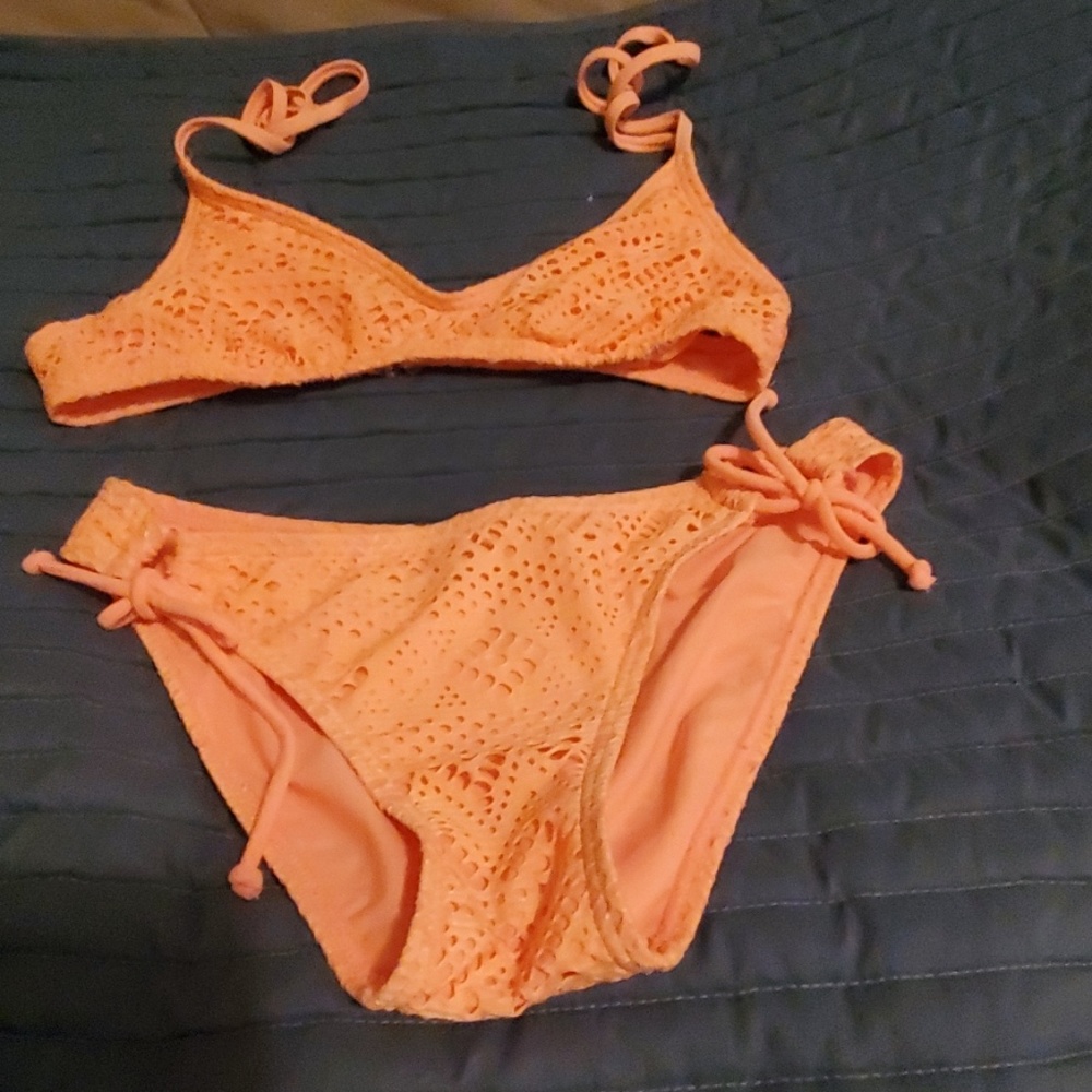 Peaxh Bikini